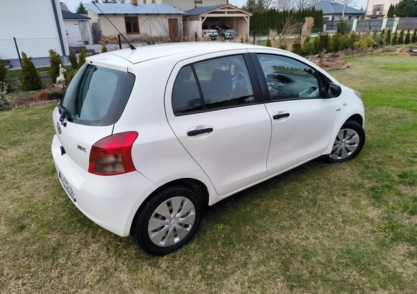 Toyota Yaris cena 7999 przebieg: 390000, rok produkcji 2008 z Chełm małe 172